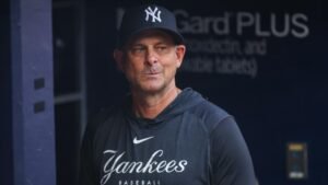 Os Yankees esperam cortar relações com um dos dois veteranos assim que Anthony Volpe e Giancarlo Stanton estiverem saudáveis
