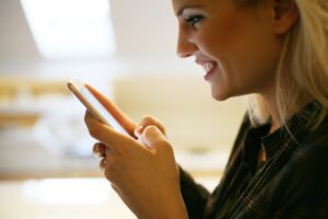 (PLTK) está estabelecendo um comitê para buscar alternativas estratégicas de crescimento