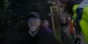 Pregador de rua comparecerá ao tribunal após ser acusado de ‘tentativa de influenciar mulheres perto de clínica de aborto’