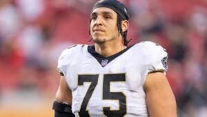 Quem é o irmão de Koa Peat? Conheça o veterano atacante da NFL Andrus e como ele abriu o caminho para seu irmão no Arizona