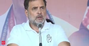 Rahul Gandhi acusou o BJP de usar AIADMK para atingir a identidade de Tamil Nadu