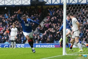 Rangers 4-2 Dundee United: Rangers de Röhl sobem ao primeiro lugar