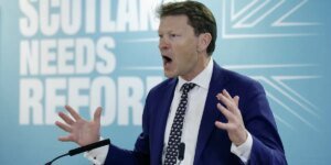 Reforma promete extrair “até a última gota” do petróleo britânico enquanto Richard Tice promete “transformar” a economia