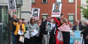 Soldados que atiraram em três adolescentes, um homem e um padre há 54 anos não usaram força razoável, diz legista