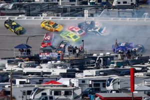 Talladega ‘Big One’ mostra limites do atual carro da Copa, afirma Logano