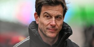 Toto Wolff emite alerta enquanto chefes de F1 se reúnem para discutir mudanças nas regras após reação dos pilotos