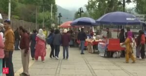 Turistas dizem que após o ataque terrorista de Pahalgam, a Caxemira voltou à normalidade e viveu um ano seguro