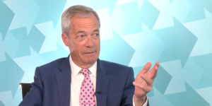 “Vou interromper as travessias de pequenos barcos três meses após ser eleito primeiro-ministro”