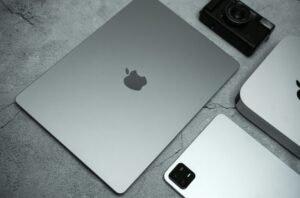 (AAPL) é uma das principais opções de ações de longo prazo de Louis Navellier para perspectivas de crescimento?