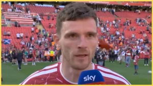 Andy Robertson mostrou sua classe com elogios e votos de felicidades a dois rivais de longa data do Liverpool