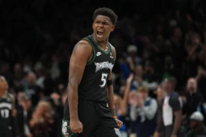 Anthony Edwards impressionou os Timberwolves com seu desempenho, apesar dos problemas recentes em ambos os joelhos