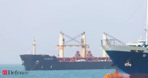 Após o desastre de Mumbai, o Paquistão prestou assistência ao navio indiano encalhado no Mar da Arábia