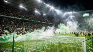 Celtic conquistou o título da Premiership após confronto do Hearts