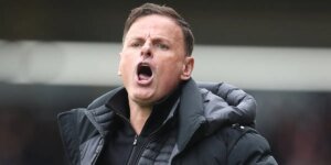 Chefe da EFL acusa jogadores ‘embaraçosos’ de ‘desperdiçar um ano de carreira’ em entrevista brutal
