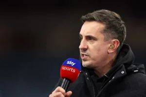 “É por isso que o chamam de técnico” – Gary Neville explica o papel de Xabi Alonso no Chelsea