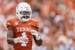 Estrela dos Longhorns nomeada para a lista de observação do Lott Impact Trophy