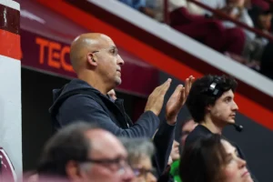 Futebol Virginia Tech: WR Demarcus Brown transferido da Virgínia para Hokies