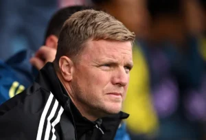 Howe conversa com os proprietários e seu futuro no Newcastle United