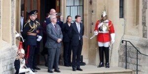 King dá prêmio de prestígio ao embaixador britânico que deixou abruptamente o cargo de embaixada em Washington sem explicação