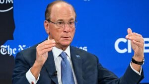 Larry Fink diz que existe o “oposto” de uma bolha de IA e que o mundo não está “se movendo rápido o suficiente” na infraestrutura de IA