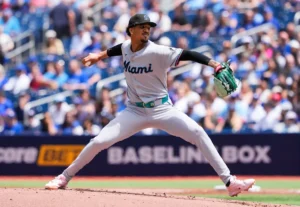 Marlins SP Eury Perez deixou a largada contra os Blue Jays após se machucar entre as entradas