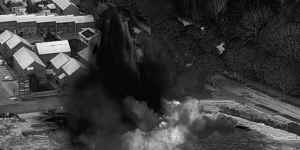 Momento dramático: bomba de 250 kg da Segunda Guerra Mundial EXPLODE em PLYmouth