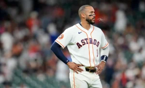 O astro do Astros, Carlos Correa, enfrenta uma cirurgia no final da temporada em um ligamento rompido no tornozelo