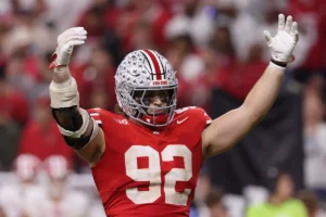 O que os especialistas disseram sobre DE Caden Curry da Colts em relatórios de aferição