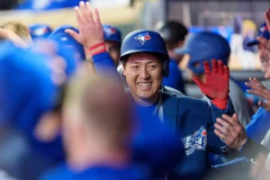 Okamoto Homers duas vezes, Jays venceu gêmeos