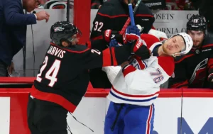 Onde assistir Montreal Canadiens x Carolina Hurricanes, jogo 2, playoffs da NHL: transmissão ao vivo, horário de início, canal de TV para sábado, 23 de maio