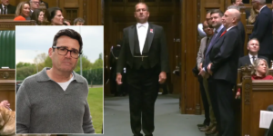 Os parlamentares trabalhistas saíram em um silêncio constrangedor enquanto Andy Burnham gritava uma piada durante a cerimônia de discurso de King