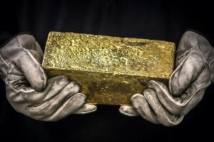 Ouro sobe enquanto oferta iraniana aumenta esperanças de acordo entre EUA e Teerã