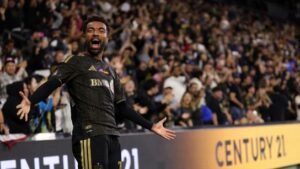 Tillman venceu tarde para enviar o LAFC para o intervalo da Copa do Mundo em alta