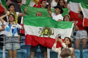 Uma potencial batalha legal se aproxima enquanto a FIFA planeja banir a bandeira do Irã da Copa do Mundo