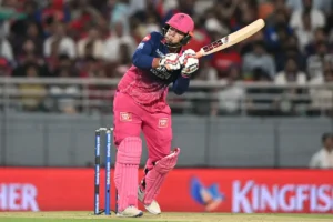 Vaibhav Sooryavanshi escreveu história, quebrando o recorde IPL de 14 anos de Chris Gayle para se tornar…