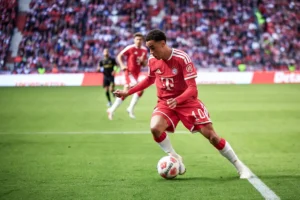 “Você tem que trabalhar mais” – Jamal Musiala sobre aprender com as lesões