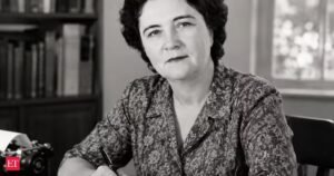 marjorie kinnan rawlings: Citação de Marjorie kinnan rawlings: ‘Uma mulher teve que amar um homem mau uma ou duas vezes em sua vida e é grata por isso…’ Lições de vida sobre relacionamentos, afeto e natureza humana pelo famoso autor e romancista americano