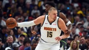 ‘Se estivéssemos na Sérvia, seríamos todos demitidos’: Nikola Jokic fala sobre o Nuggets após eliminação no primeiro turno