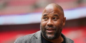A lenda da Inglaterra compartilha sua batalha contra o câncer de próstata