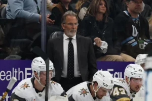 Como John Tortorella dos Golden Knights passou da cabine de transmissão para a final da Stanley Cup