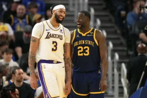 Ideia maluca de comércio simulado envia Anthony Davis para Golden State