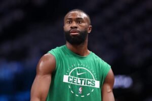 Jaylen Brown zomba de Donald Trump por adormecer na batalha do jogo 3 entre Knicks e Spurs