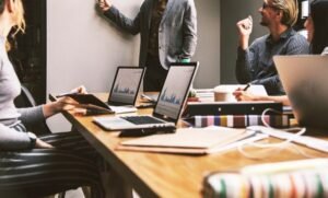 O Colliers International Group Inc. (CIGI) é uma boa ação para comprar agora?