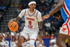 Onde Labaron Philon está no draft simulado da NBA após o prazo de retirada