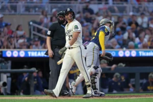 Os Twins chamaram de volta o ex-grande candidato Royce Lewis da Triple-A